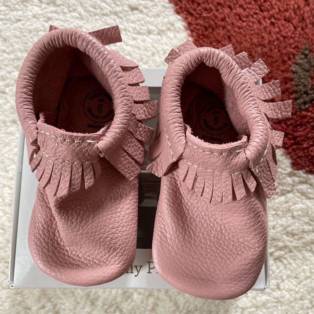 Freshly Picked pink leather Moccasins mini Sole 2